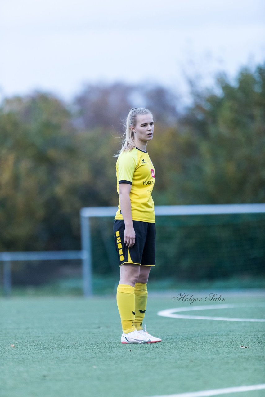 Bild 353 - F SSC Hagen Ahrensburg - SV Frisia 03 Risum-Lindholm : Ergebnis: 2:0